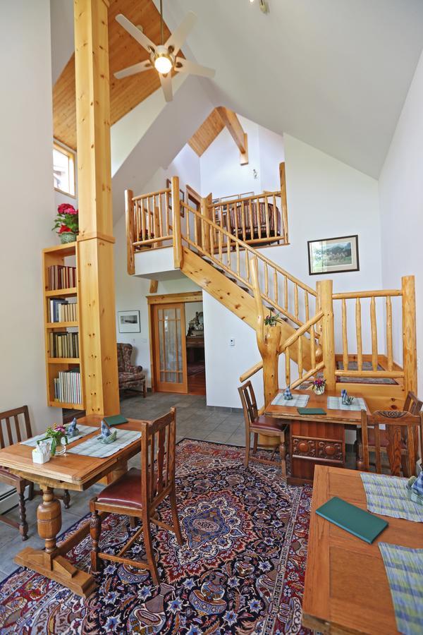 Beaujolais Boutique B&B At Thea'S House Banff Zewnętrze zdjęcie